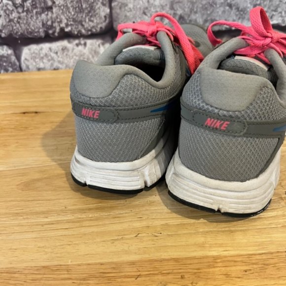 Nike Gray 7 Pink Fabric Lace Up Low Top Sneakers Size 7 1/2 - Picture 4 of 6